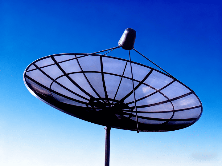 C/ku daul-band mesh satellite receiver antenna